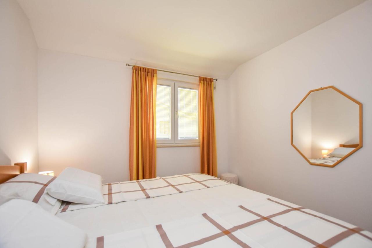 Apartments Dandelion Biograd Na Moru Exterior photo